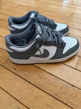 Nike Low-Top Sneakers in Gray and White